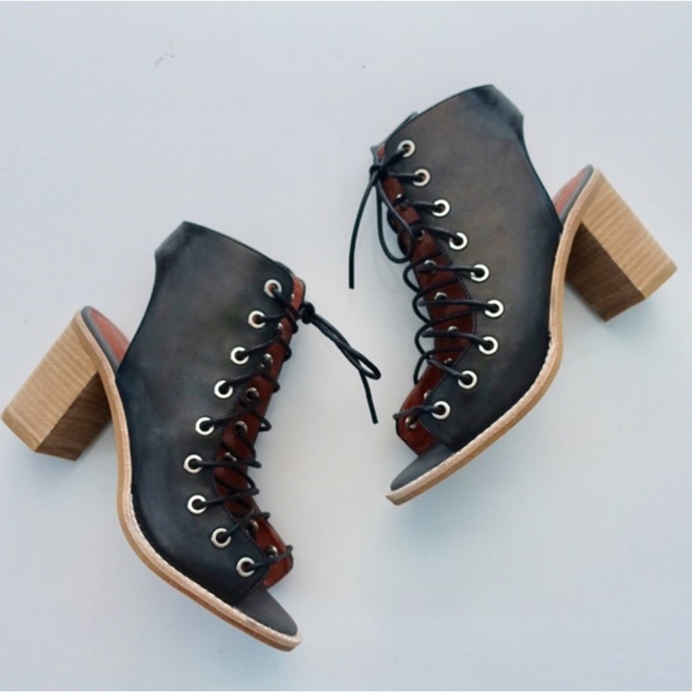FREE People X JEFFREY CAMPBELL Boho Lace Up Leather Chunky Block Heels NEW, 8
